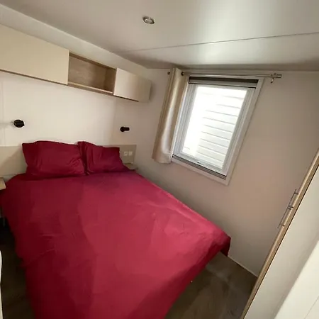 Mobilhome Fabuleux - Piscine Et - 4 Etoiles * Vias